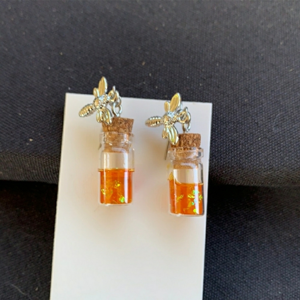 Honey Jar With Bee Earrings NWOT